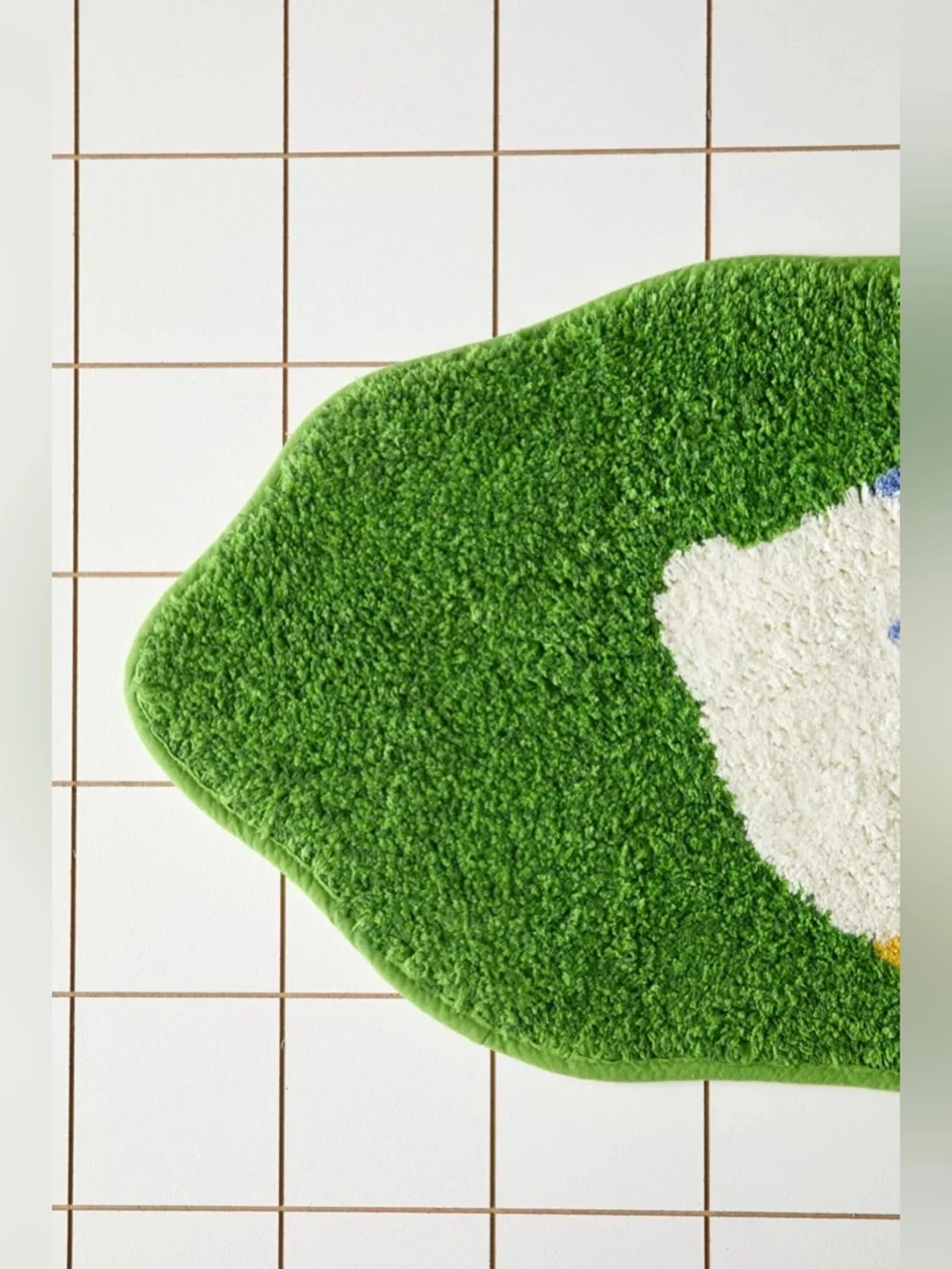 New Urban Outfitters Cheeky Goose Shape Tufted Bath Mat